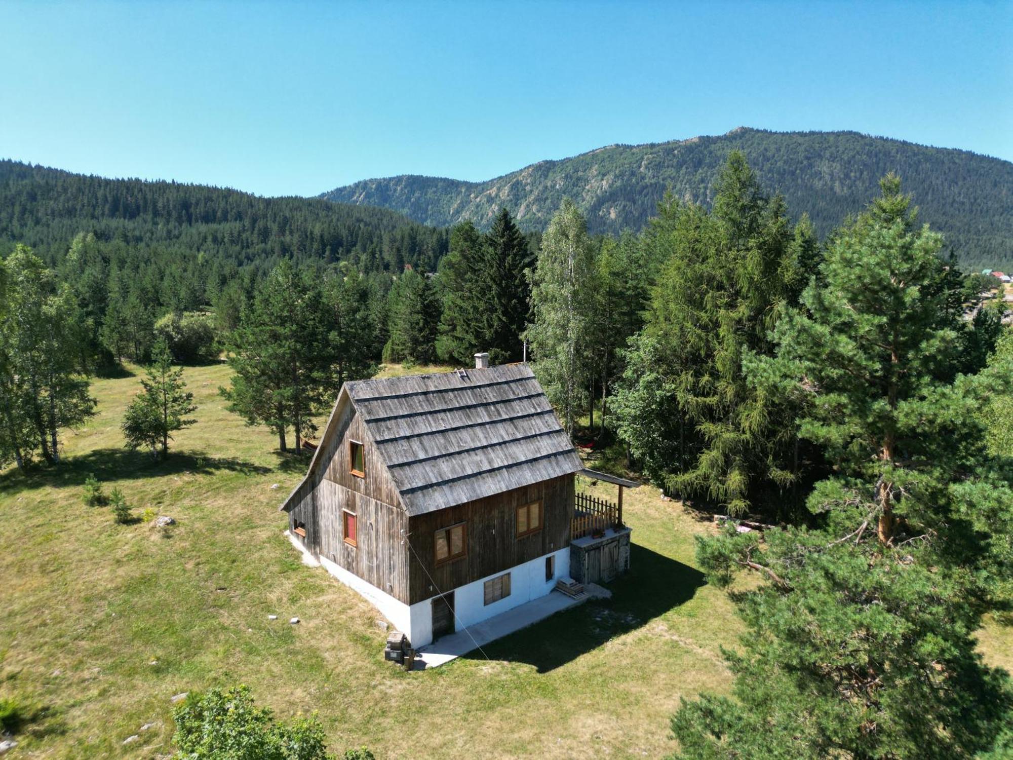 Farma Vukov - Wolf's *